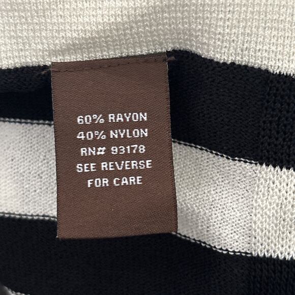 NEW Adrienne Vittadini One Size Lightweight Poncho Black White Striped - Picture 7 of 7